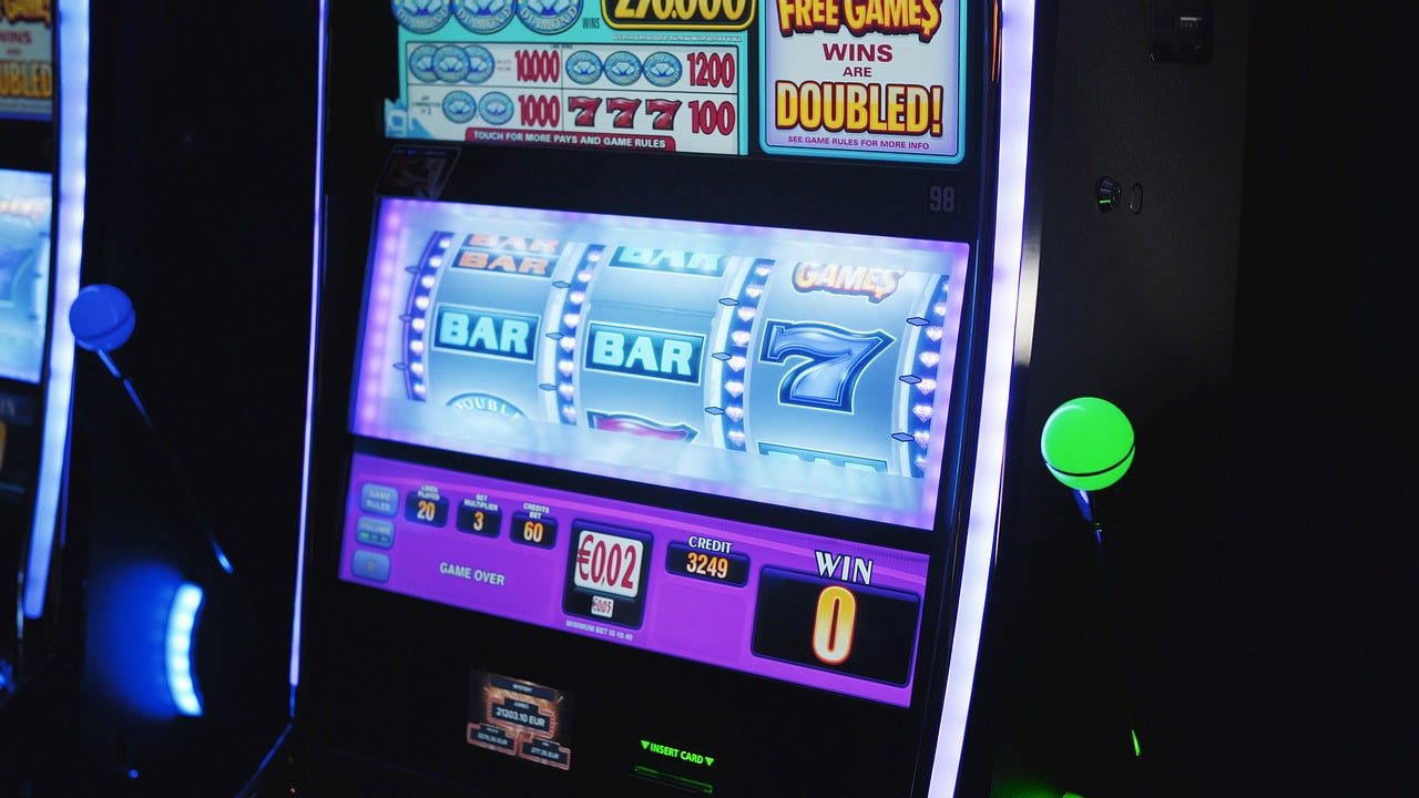 Permainan Lightning Dice dengan tiga dadu di studio live dealer spam4d